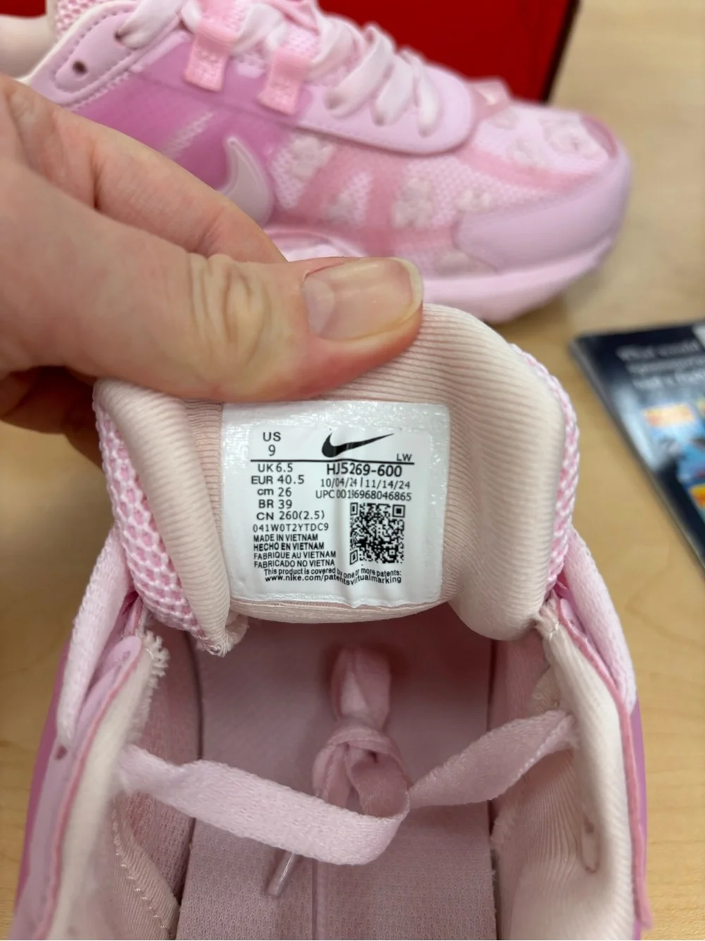 Woman Nike Sneaker New